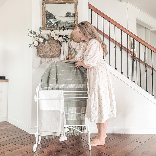 Belle Maison Linen Cart